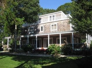 18 Country Club Dr, Southampton, NY 11968