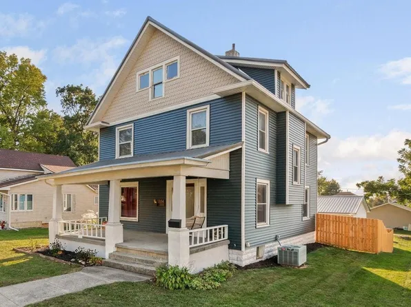 204 S Broadway St, Toledo, IA 52342