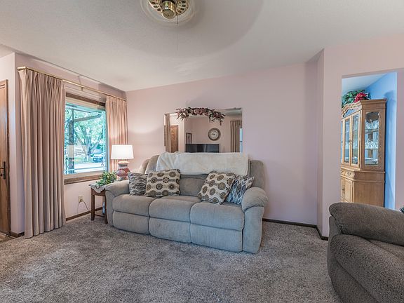 3rd image of 3141 Avenue I