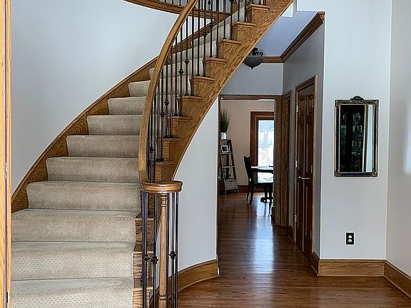 4th image of 6488 Canterbury Dr