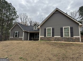 111 Copper Creek Dr, Lagrange, GA 30240