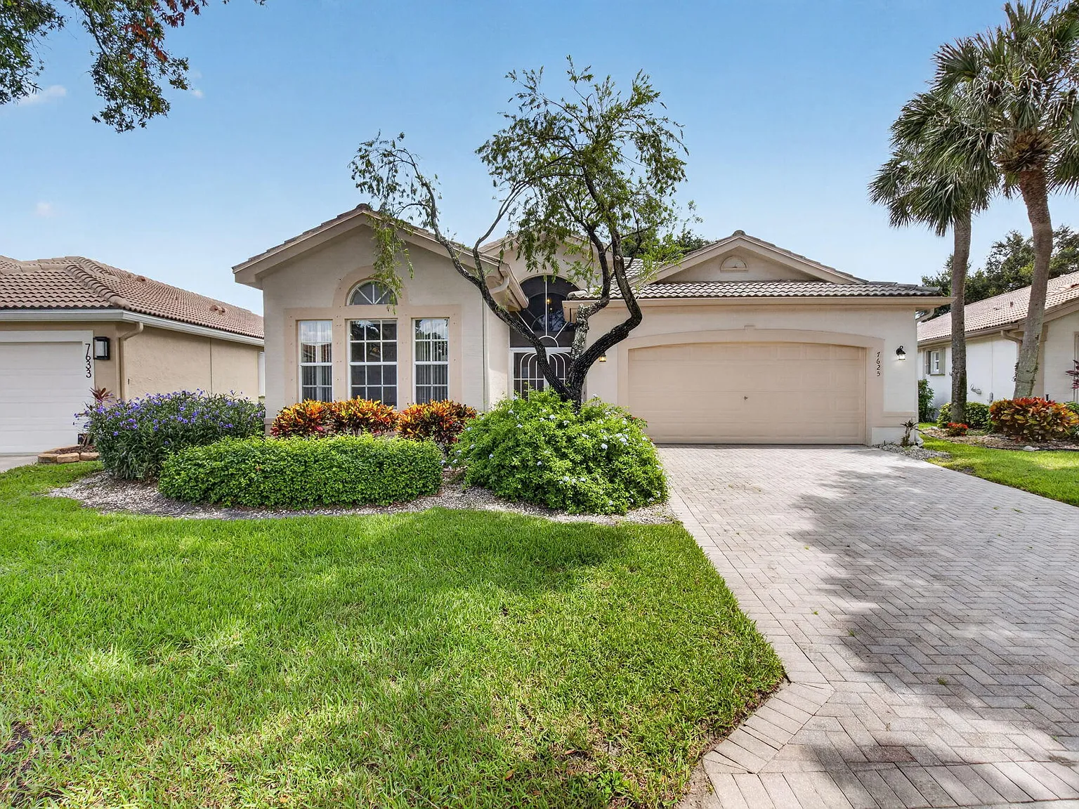 3 bed, 2.0 bath, 2078 sqft, $4,500 — Photo 3