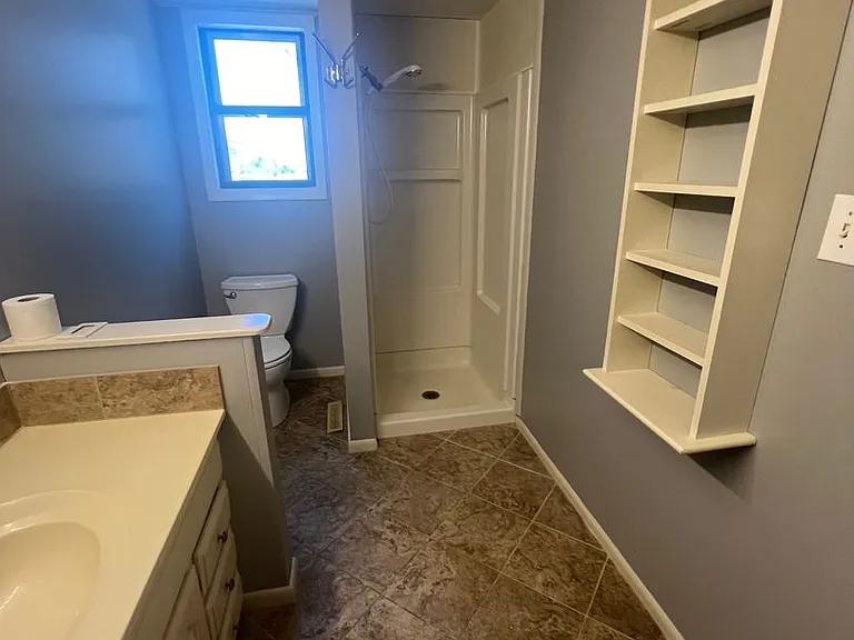1833 W Smith St — Photo 25