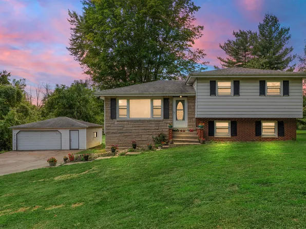 5912 Vermont St, Merrillville, IN 46410