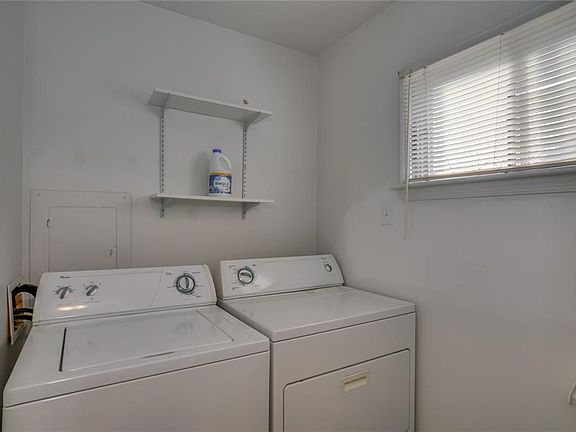 5th image of 1045 Jewell Ave