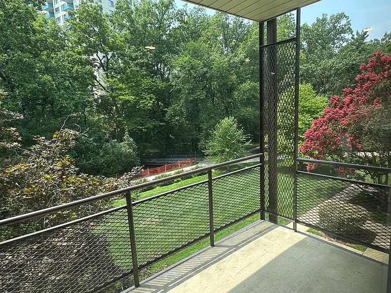10440 Rockville Pike #302 — Photo 11