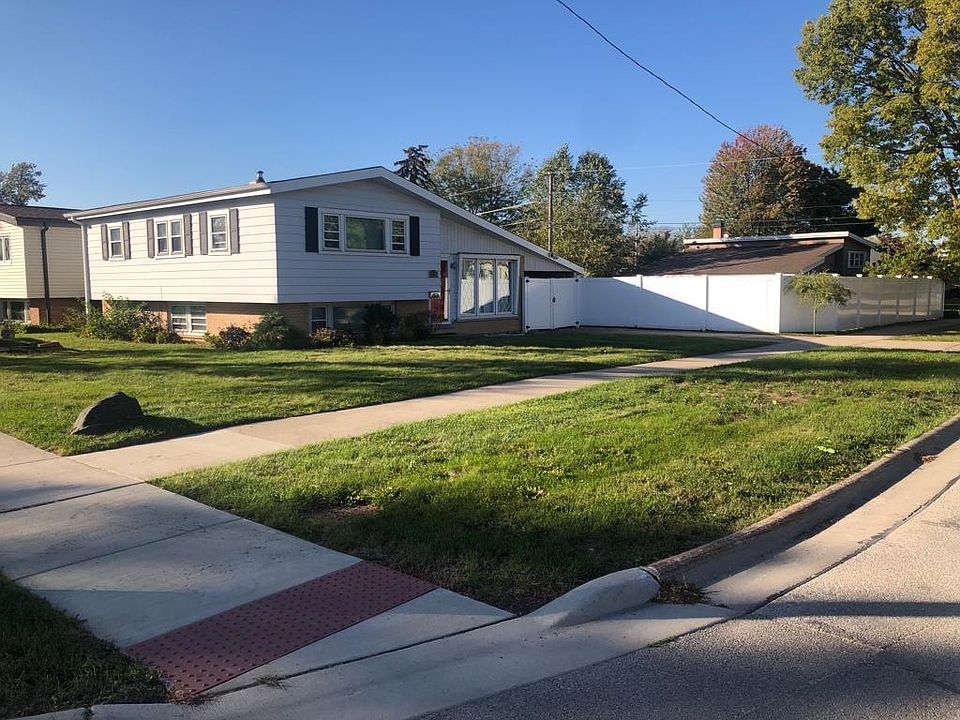 2nd image of 2734 W Craig Dr