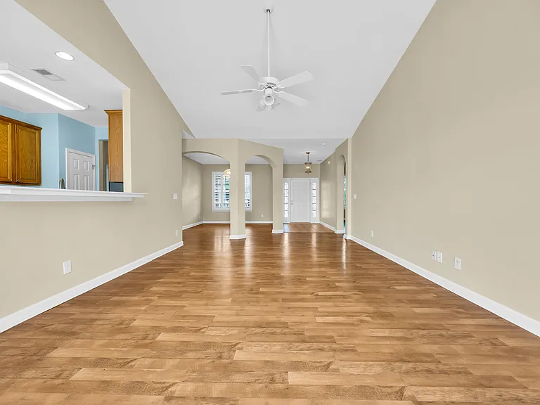101 Zinnia Dr — Photo 15