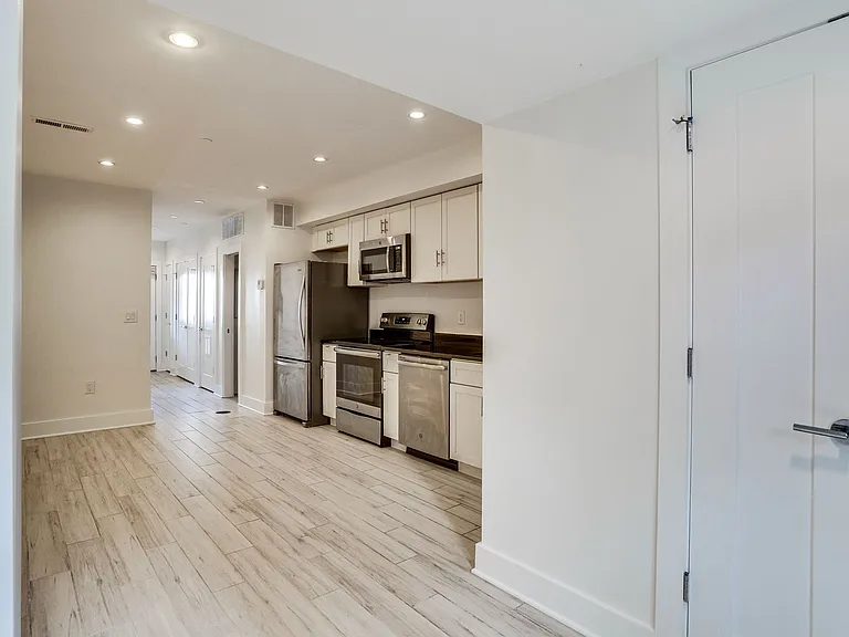 727 Quebec Pl NW — Photo 20
