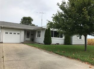 10 E Park St, Sullivan, IL 61951