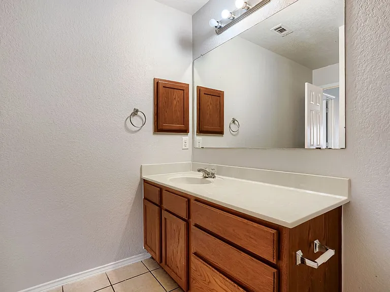 25251 Cambridge Wl — Photo 25