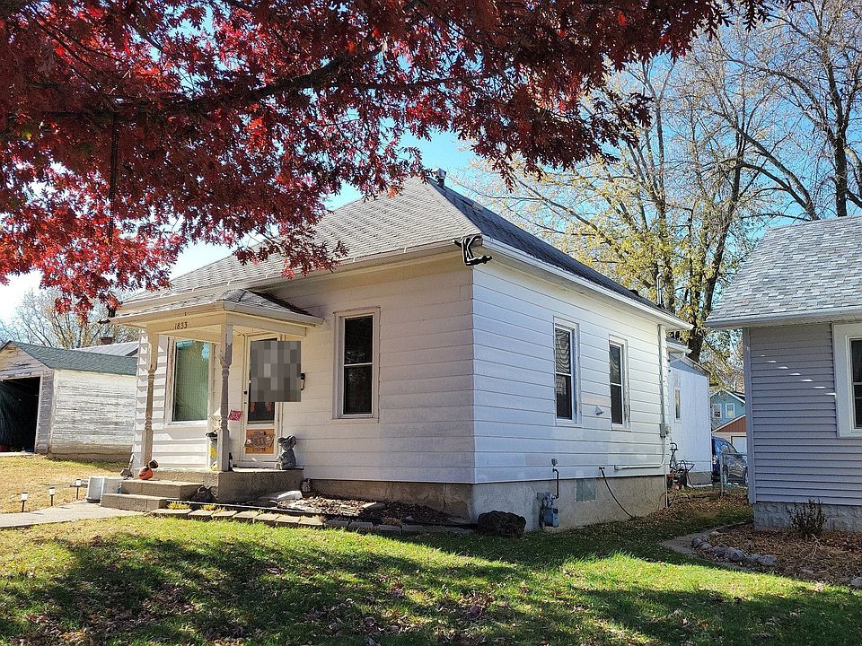 2nd image of 1833 S Pomegranite St