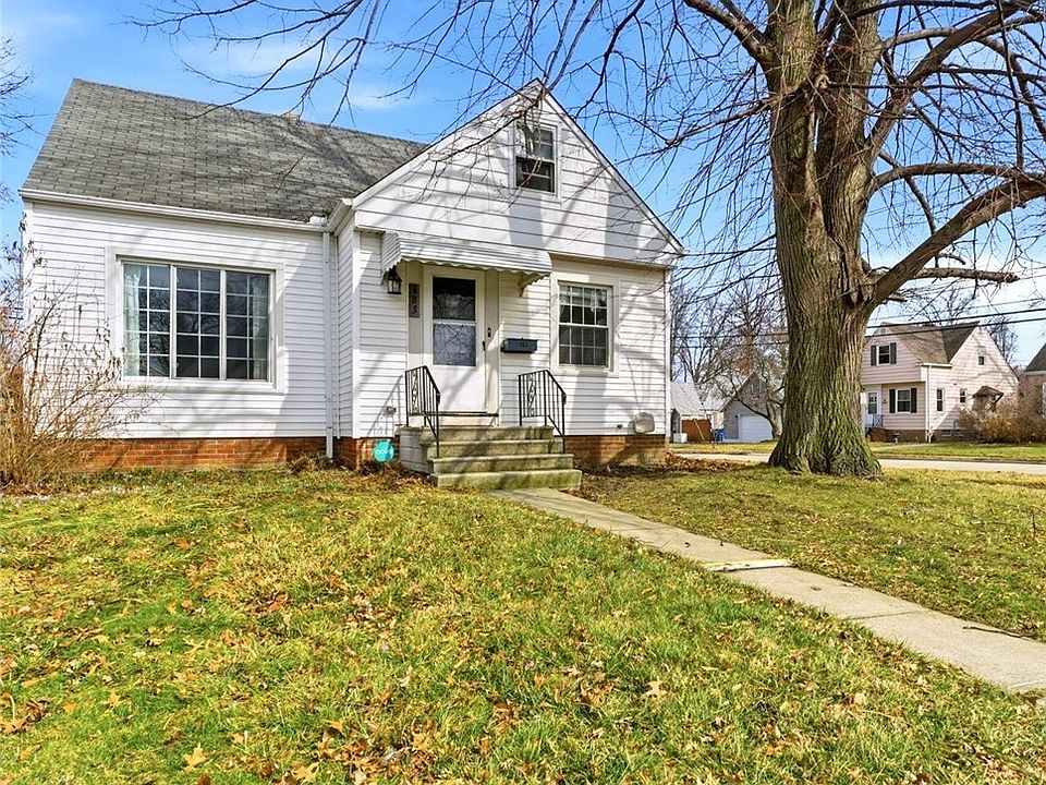 1st image of 483 E 330th St