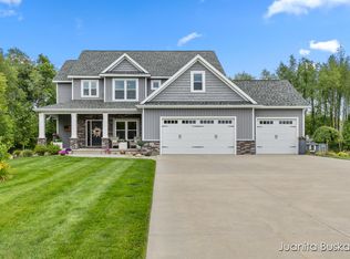 23091 Vixen Ln, Lawton, MI 49065