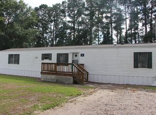 365 Ridgefield Dr, Lumberton, NC 28358