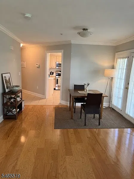 1 bed, 1.0 bath, $2,200 — Photo 4