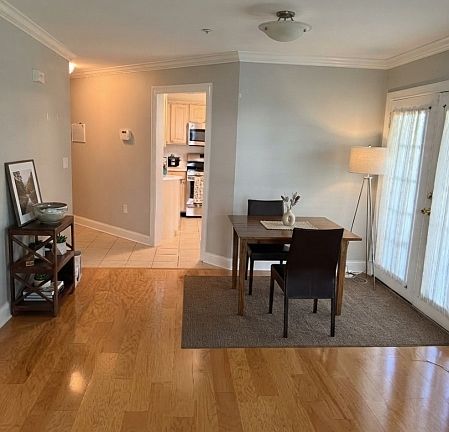 4th image of 77 Potomac Dr