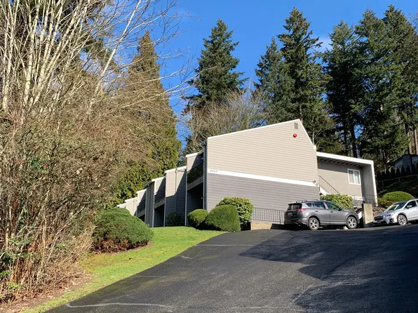 8200 170th Pl NE APT 7, Redmond, WA 98052