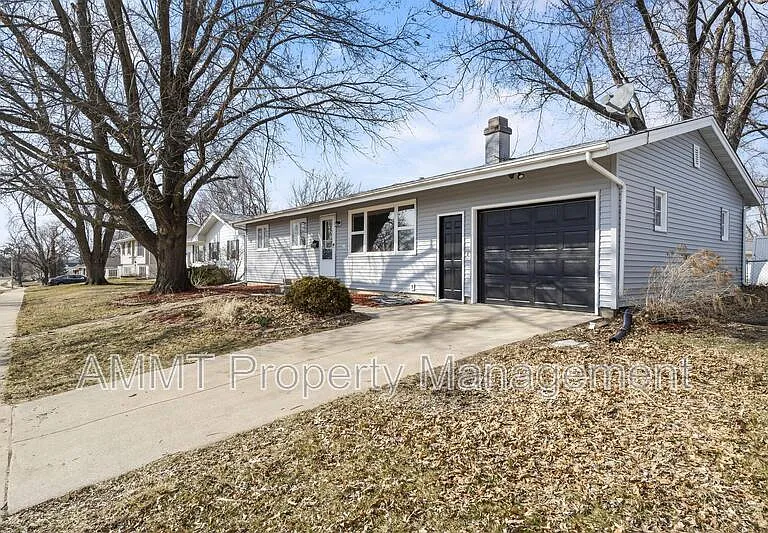 1330 Brockman Ave — Photo 3