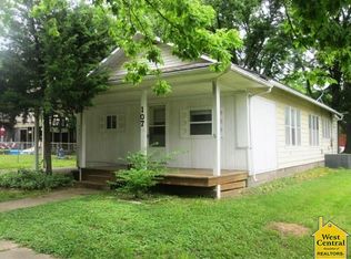 107 E 2nd St, Appleton City, MO 64724