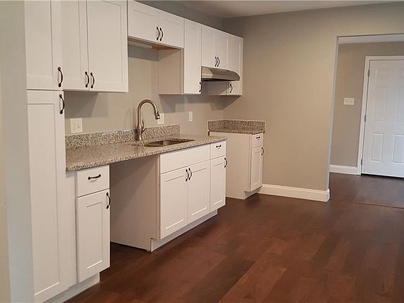 3rd image of 8213 Carlos St
