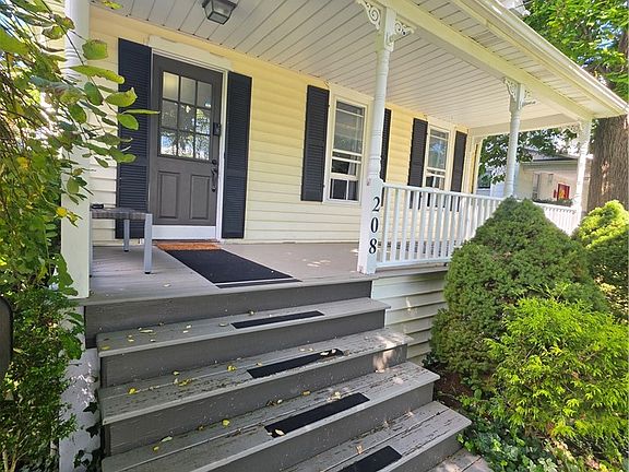 2nd image of 208 Gorham St