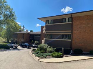 1450 S Park Blvd #A-5-202, Freeport, IL 61032