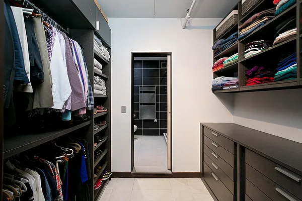 Sold by Stribling | media 18