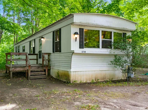 4714 Luanne Ln, Traverse City, MI 49685