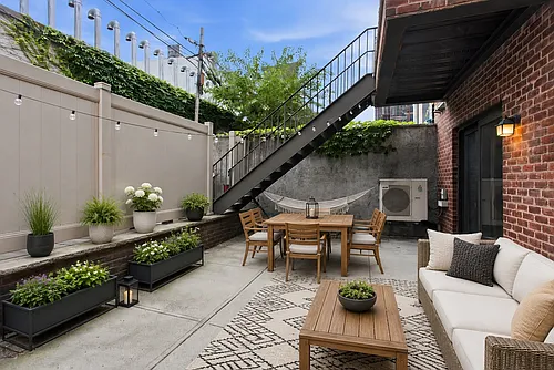 36 Conselyea St #1B Photo 1