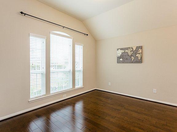 4th image of 13015 Lily Crest Ln