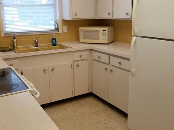 2nd image of 15 Hillcrest Dr