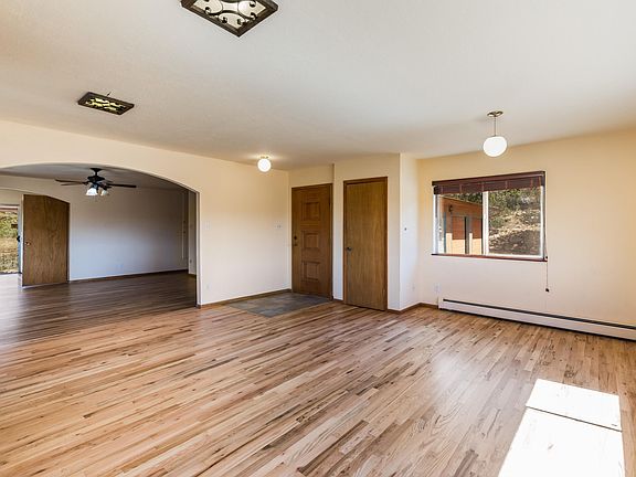 4th image of 184 Rincon Loop Rd