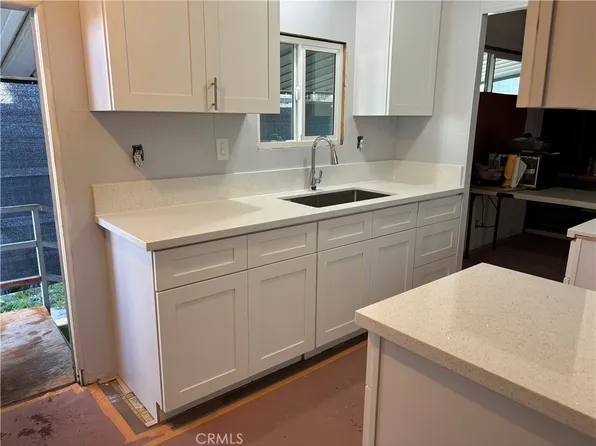 60 Willa St, Loma Linda, CA 92354