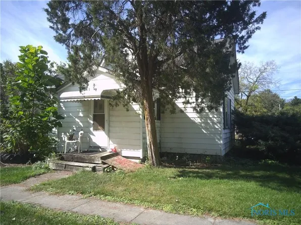 1003 Charles St, Defiance, OH 43512