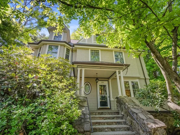 292 Clinton Rd, Brookline, MA 02445