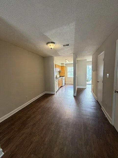 2 bed, 2.5 bath, 1167 sqft, $1,395 — Photo 3