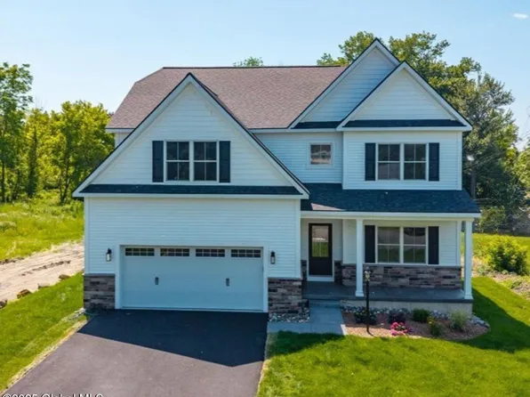 8 Wedgewood Drive, Loudonville, NY 12211