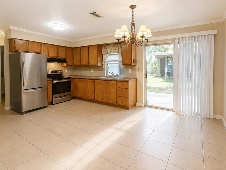31259 Fernway St — Photo 2