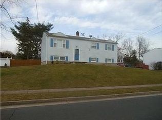 4 Atlantic Rd, Somerset, NJ 08873