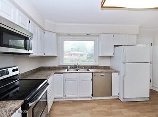 1407 Deerfield Rd, Deerfield, IL 60015