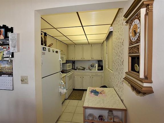 5th image of 3240 Lake Osborne Dr APT 204