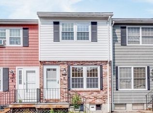 100 Roper St #C, Lowell, MA 01852