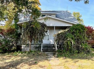 602 E Queen St, King City, MO 64463