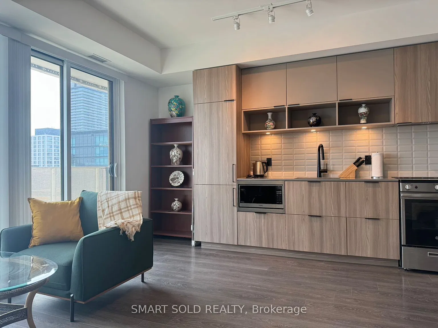 3 bed, $3,300 — Photo 1
