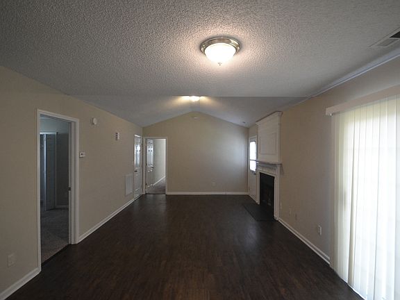 3rd image of 3808 Northlake Dr