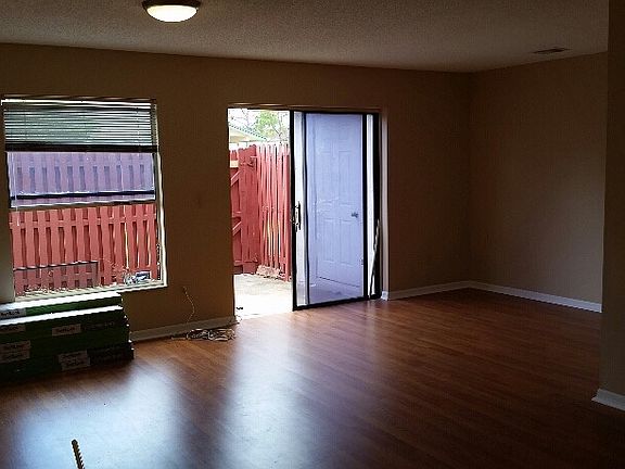 2nd image of 6280 Yorktown Dr #186