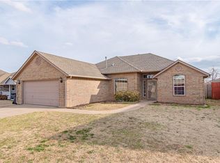 11128 SW 7th Cir, Yukon, OK 73099