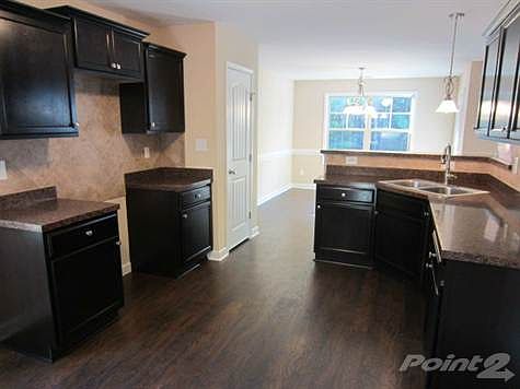 904 Maples-Kitchen Photo #2