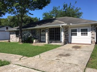 2032 Waters Dr, Marrero, LA 70072